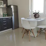 Seaside Mireja דירה *