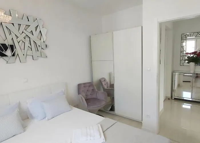 Seaside Mireja דירה Kaštela